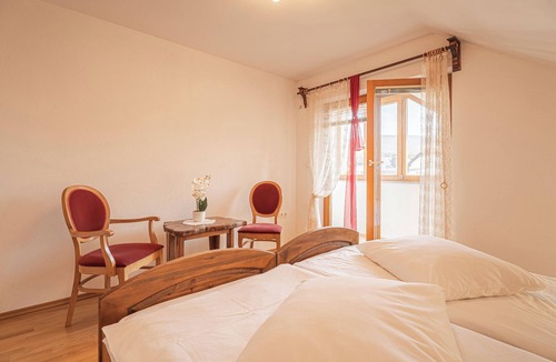 Zerovnica Hotel | Logar Farm Stay near Lake Cerknica - R4, Grahovo, Slovenia