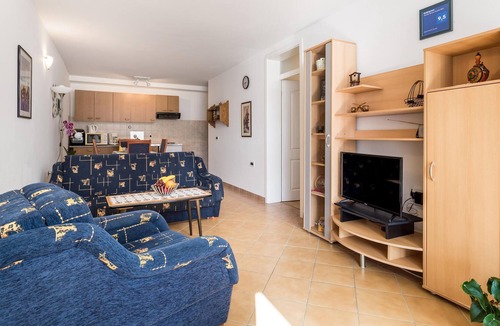 Icici Apartment | Look forward to a relaxing vacation near the beach and the sea in this vacation apartment.
