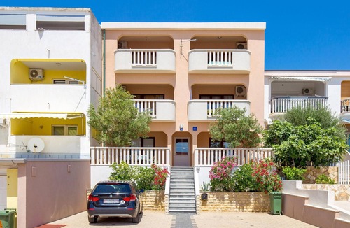 Vidalici Apartment | Look forward to a wonderful sea view during your vacation in this vacation apartment.