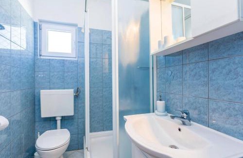 Ribarica Apartment | Lovely apartment 100 meters away from beach