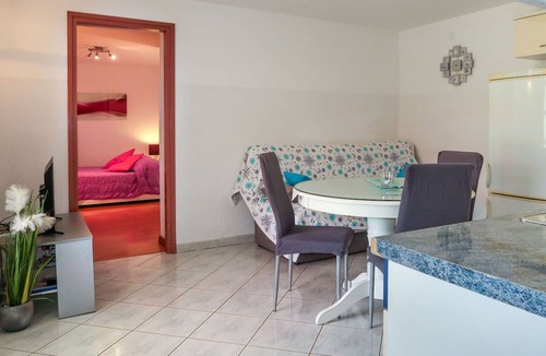Duga Luka Apartment | Lovely apartment for 2 guests with WIFI, A/C, TV and terrace