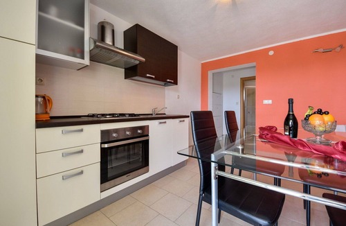 Jezera Apartment | Lovely apartment for 2 people with WIFI, A/C, TV and terrace