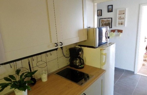 Krizna luka Apartment | Lovely apartment for 3 guests with A/C, WIFI, TV, terrace and pets allowed