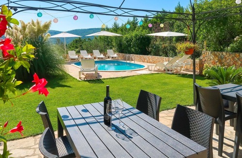 Rabac Apartment | Lovely apartment for 4 guests with pool, WIFI, A/C, TV, terrace and pets allowed