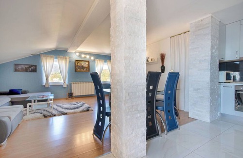 Rubesi Apartment | Lovely apartment for 4 people with pool, A/C, WIFI, TV and balcony