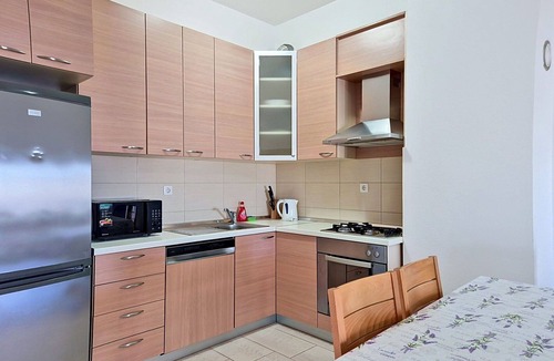 Maslenica Apartment | Lovely apartment for 4 people with A/C, WIFI, TV and terrace