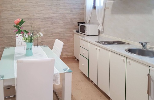 Peroj Apartment | Lovely apartment for 4 people with WIFI, A/C, TV, terrace and pets allowed