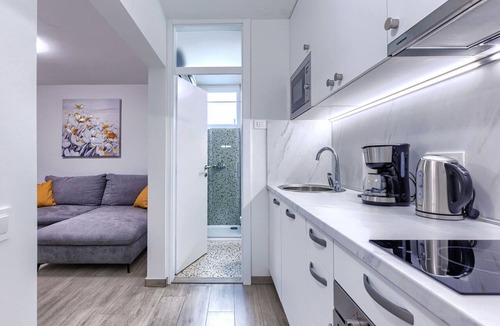 Cervar Porat Apartment | Lovely apartment for 4 people with A/C, WIFI, TV and terrace
