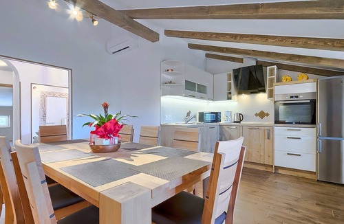 Valica Apartment | Lovely apartment for 6 people with private pool, WIFI, A/C, TV and terrace