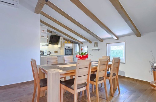 Valica Apartment | Lovely apartment for 6 people with private pool, WIFI, A/C, TV and terrace