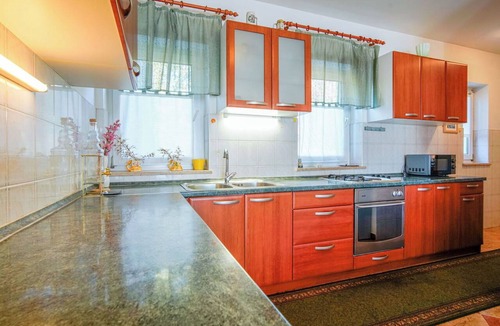 Sarsoni Apartment | Lovely apartment for 8 guests with A/C, pool, WIFI, TV and balcony