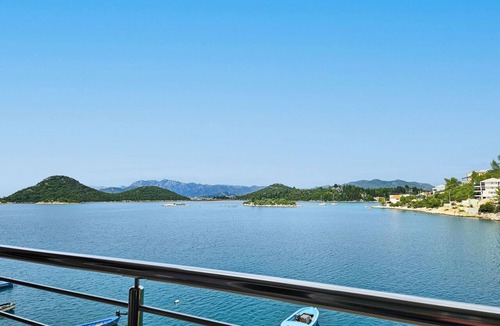 Blace Apartment | Lovely apartment for 4 people with WIFI, A/C, TV, balcony and pets allowed
