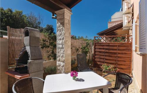 Banjole Apartment | Lovely Apartment In Banjole With Wifi