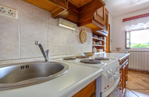 Matavun Apartment | Lovely apartment in Divaca with WiFi