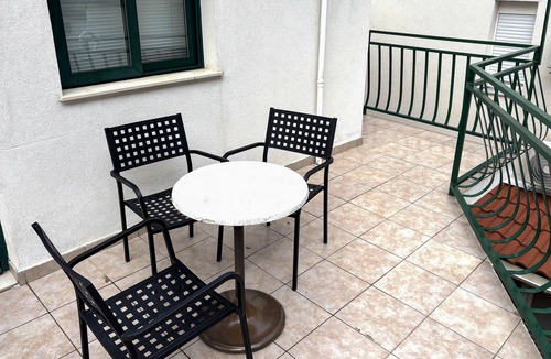 Drvenik Apartment | Lovely apartment in Drvenik with house sea view