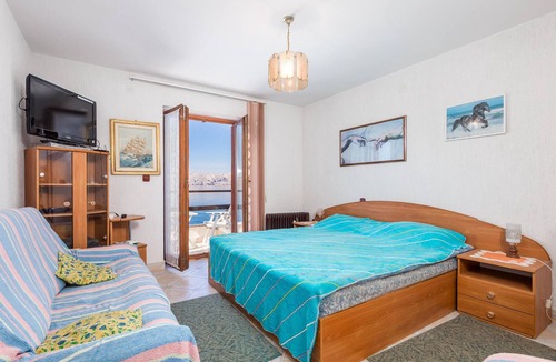 Stinica Apartment | Lovely apartment in Jablanac with WiFi