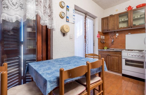 Stinica Apartment | Lovely apartment in Jablanac with WiFi