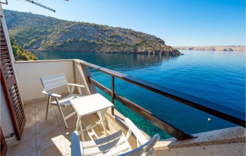 Stinica Apartment | Lovely Apartment In Jablanac With Wifi