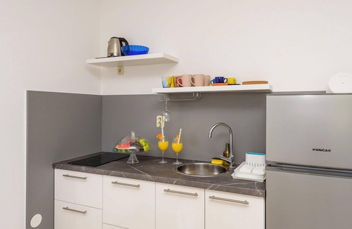 Klek Apartment | Lovely apartment in Klek with swimming pool