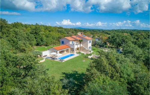 Sveta Nedelja Apartment | Lovely Apartment In Labin With Sauna