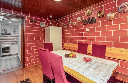 Breze Apartment | Lovely apartment in Ledenice with WiFi