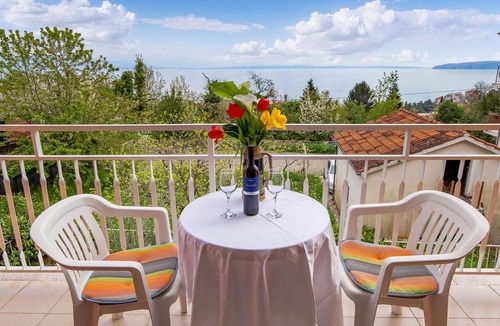 Opric Apartment | Lovely apartment in Lovran with WiFi