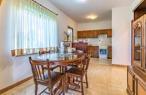 Medulin Apartment | Lovely apartment in Medulin with WiFi