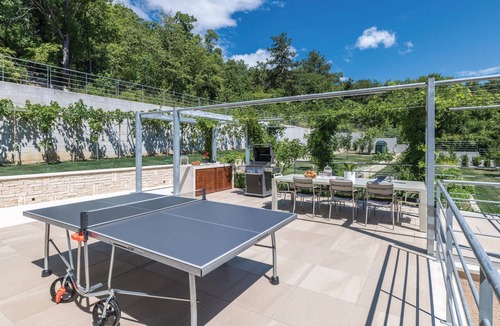 Zagorje Apartment | Lovely apartment in Plomin with swimming pool