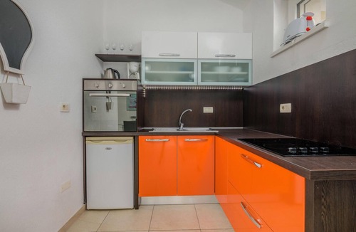 Salatic Apartment | Lovely apartment in Salatici with WiFi