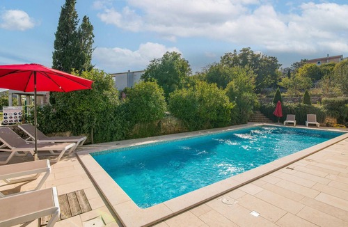 Salatic Apartment | Lovely apartment in Salatici with WiFi