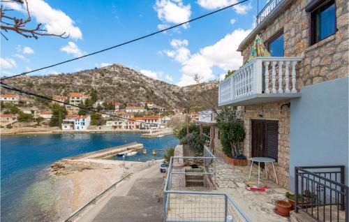 Senj Apartment | Lovely Apartment In Starigrad With House Sea View