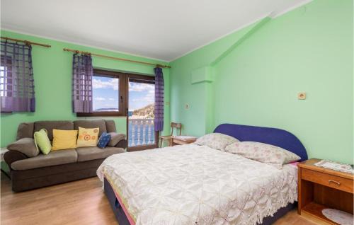 Senj Apartment | Lovely Apartment In Starigrad With House Sea View
