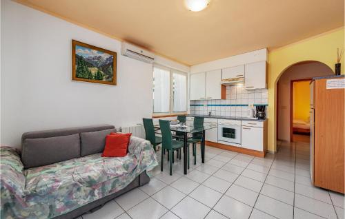 Đuba Apartment | Lovely Apartment In Umag With Wifi