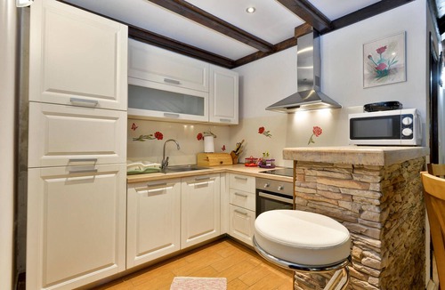 Karlovac House | Lovely home in Banska Selnica with sauna