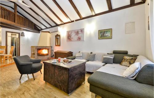 Karlovac House | Lovely Home In Banska Selnica With Sauna