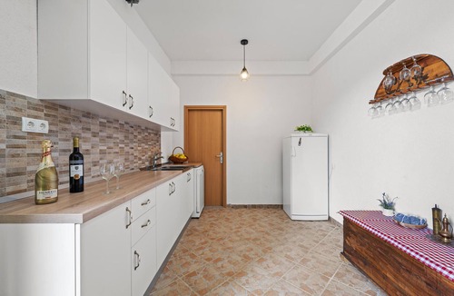 Cvrljevo House | Lovely home in Cvrljevo with private swimming pool, can be inside or outside