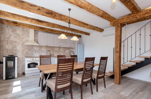 Imotski House | Lovely home in Donji Vinjani