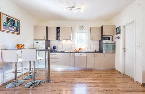 Kuceli House | Lovely home in Jurdani