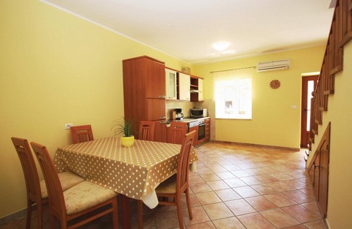 Mali Vareski House | Lovely home in Krnica