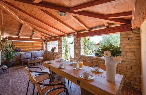 Rakalj House | Lovely home in Krnica