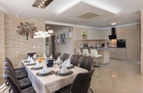 Marcana House | Lovely home in Marcana with sauna