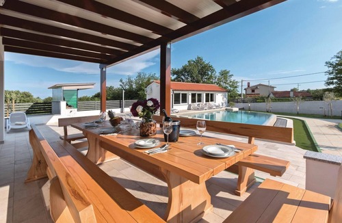 Marcana House | Lovely home in Marcana with sauna