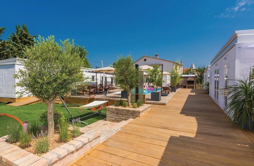 Petrcane House | Lovely home in Petrcane