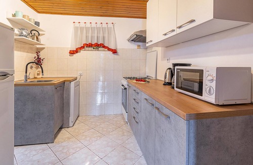 Pinezici House | Lovely home in Pula with WiFi