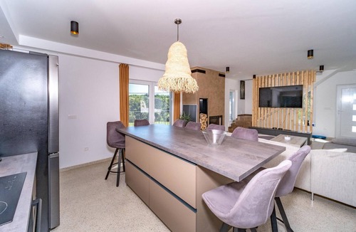 Donji Skrad House | Lovely home in Sculac with sauna