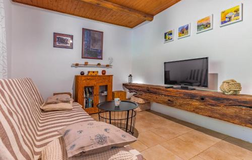 Mali Vareski House | Lovely Home In Segotici