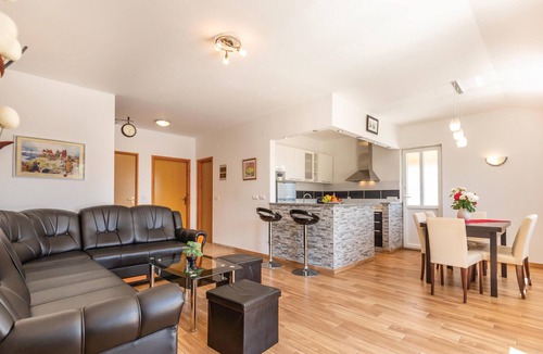 Sestanovac House | Lovely home in Sestanovac
