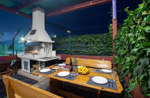 Dracevac House | Lovely home in Split with private swimming pool, can be inside or outside