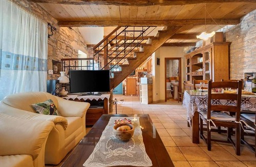 Vosteni House | Lovely home in Sveti Lovrec with sauna