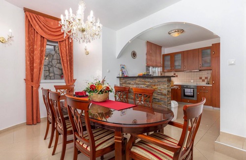 Veprinac House | Lovely home in Veprinac